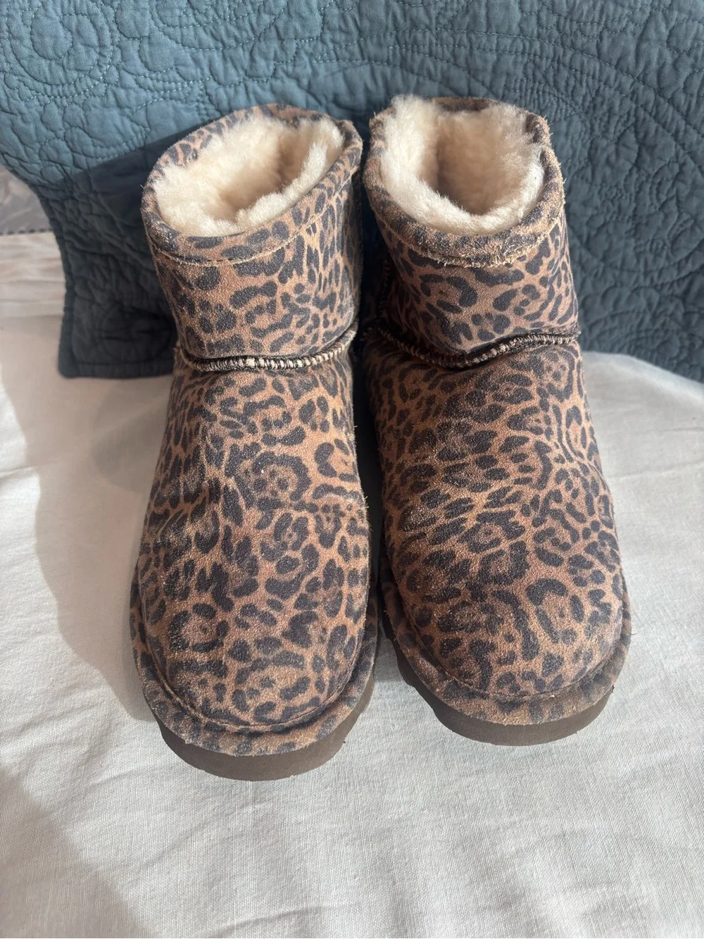 Bearpaw Leopard Print Mini Boots Faux Fur Lined Brown Women’s Size 9